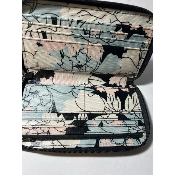 Sakroots Floral Wallet - Black and White - Picture 3 of 3